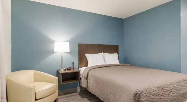 WoodSpring Suites Greensboro - High Point North, Book Hotel Greensboro North Carolina