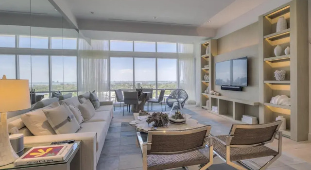 2 2 City View Penthouse Ph1615, Забронировать Отель Майами-Бич Miami Metropolitan Area, рядом с Boucher Brother Water Sport