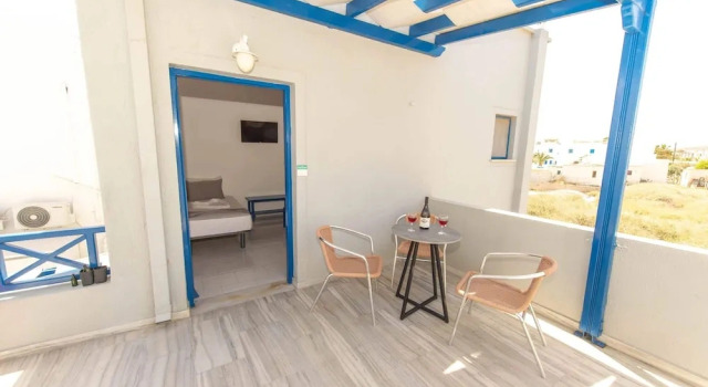 Трёхместный номер Standard Lunar Santorini Hotel