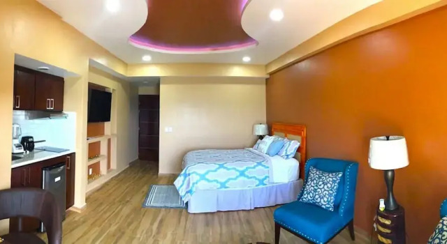Unlimited Luxury LEVIS CONDO