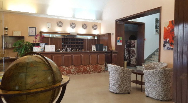 Hotel Flora, Varaa Hotelli Prato Toscana