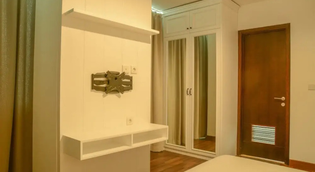 2 Bedrooms at Gallery West Apartment By Travelio