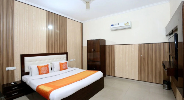 OYO 5026 Preet Hotel, Забронировать Отель Чандигарх Chandigarh Region, рядом с Chandīgarh Train Station