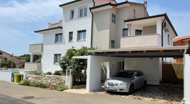Apartments Ivana with the pool, Забронировать Апартаменты/квартира Отели Ровиньско села с бассейном, Бассейн