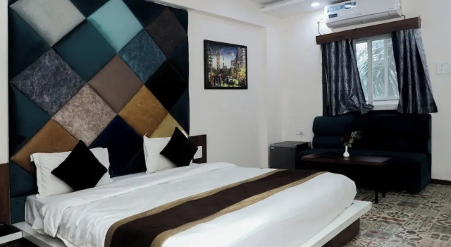 Hotel Vatika Palace Narmadapuram, Забронировать Отель Отели Хошангабад 4 звезды, 4*