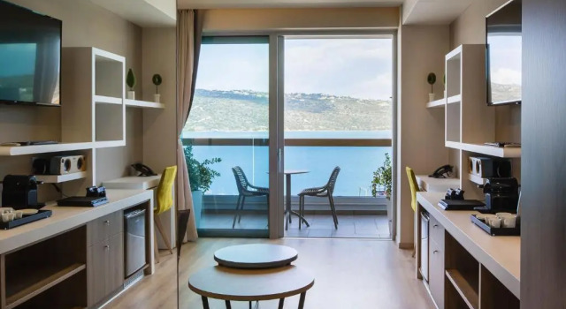 Люкс с видом на море Oniros Residences