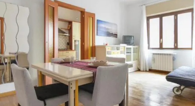 Miranda Halldis Apartment, Prenota Appartamento Napoli Campania, vicino a Ospedale Monaldi