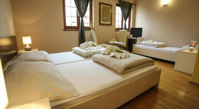Трёхместный номер Standard Hotel Emen