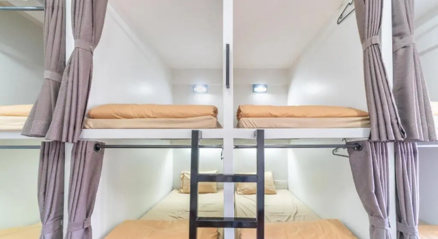 Кровать в общем номере Saiyud Hostel