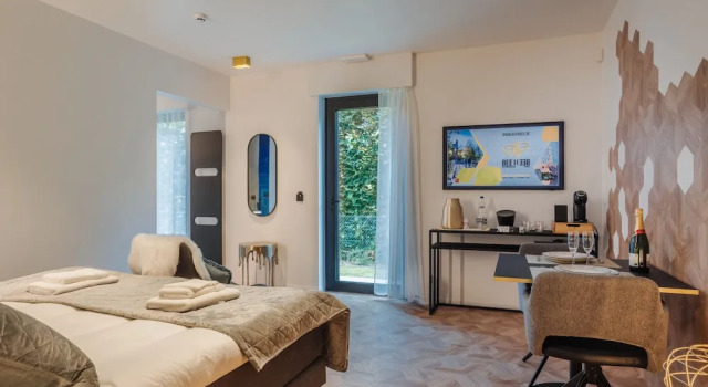 BEE n BEE, Rezerwuj Bed and Breakfast Hotele w Bruksela z parkingiem, Parking