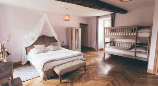 Пятиместный семейный люкс Deluxe La Ferme dArmenon