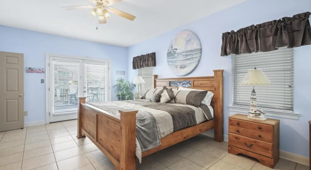 The Pelican 4 Bedroom Home by RedAwning, Varaa Lomakoti Huvilat kohteessa Alabama, Villa