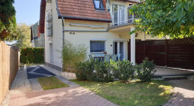 Teljesen felújított, szépen berendezett nyaraló