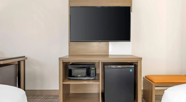 Четырёхместный номер Standard Comfort Inn Sullivan