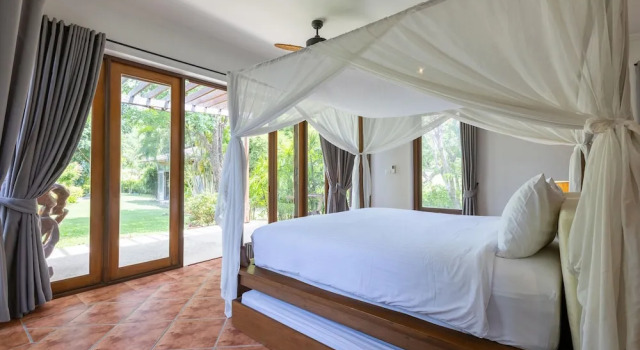 Вилла Executive Large 6 Bed Luxury Villa on the Golf Course (PHJ)