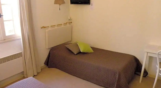 HUMAN HOTEL RESIDENCE ex esparrus