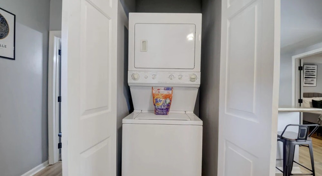Frontdesk 2 BR House Near Cardinal Stadium, 预订 酒店 路易斯威尔 Louisville Metropolitan Area