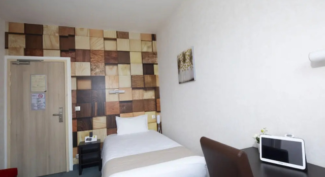 Номер Standard Logis Hôtel Restaurant de France