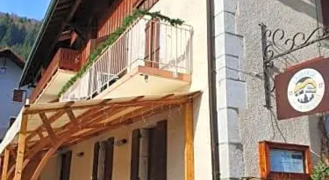 L'Auberge de Mégevette, Rezerwuj Hotel Hotele w Owernia z parkingiem, Parking