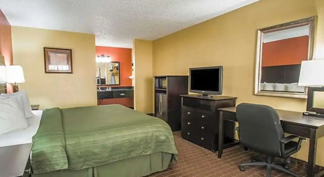 Двухместный люкс Quality Inn near Blue Spring