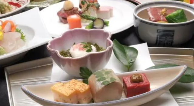 Biwa Lake Otsuka, Rezervovat Hotel Ócu Lake Biwa