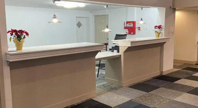 University Inn of Carbondale, 预订 酒店 卡本代尔 伊利诺伊州