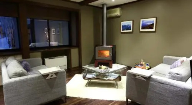 Snowlines Lodge Hakuba, Buchen Sie Hotel Hakuba 