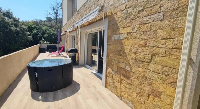 Casa Bella bas de villa vue mer tout confort avec option véhicule, Varaa Villa Porticcio 