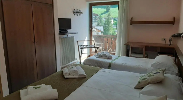 Трёхместный номер Standard с балконом Hotel Comelico