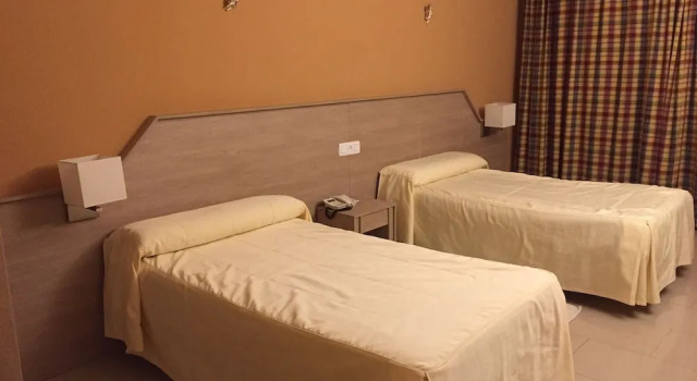 Одноместный номер Standard с балконом Hotel Manzanares
