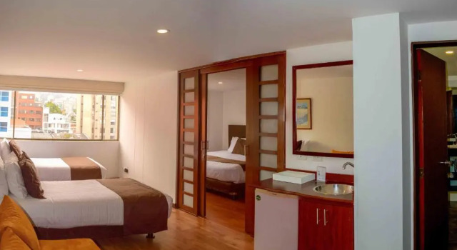 Трёхместный номер Comfort Hotel Confort 80 Zona Rosa By Hoteles Confort80