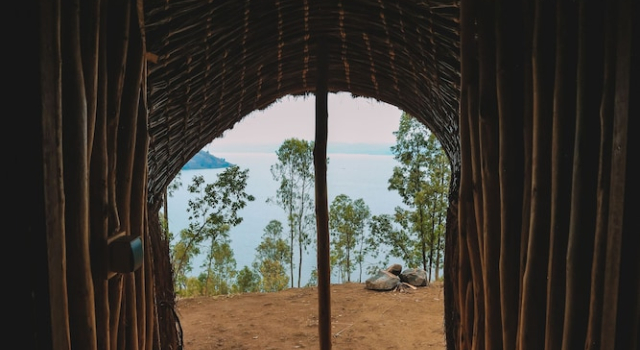Семейный тент с видом на озеро Sextantio Rwanda, The Capanne  Project