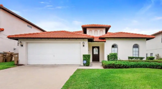 Коттедж Content Listing - 4 Bedroom Value Plus Home With Private Pool