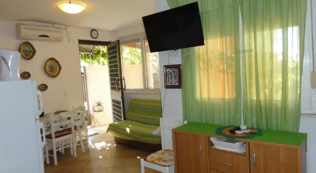 Студия Apartments Babaja