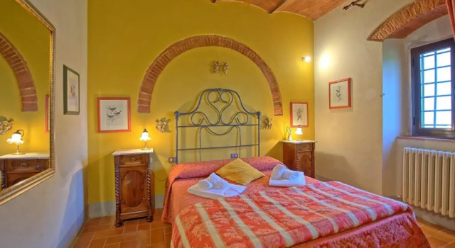 On the Coast of the Tyrrhenian Sea Combined, Book Hotel Mondragone Campania