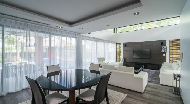 Diamond 273 - Modern 4 bedroom private pool in Bangtao