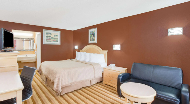 Columbus Inn and Suites, Buchen Sie Hotel Columbus North Carolina