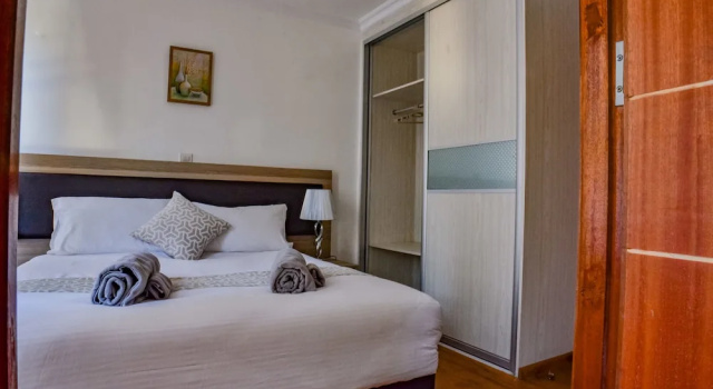 Standardowy trzyosobowy pokój z widokiem na rzekę Edmor Residences - Riverside