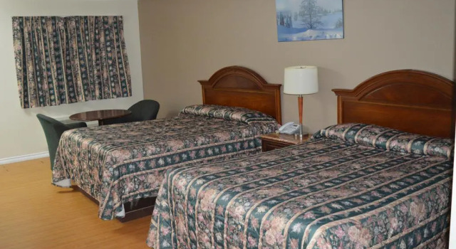 Kenora Motel, Prenota Motel Hotel a Ontario con parcheggio, Parcheggio