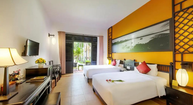 Трёхместный номер Standard с видом на сад Hoi An Beach Resort