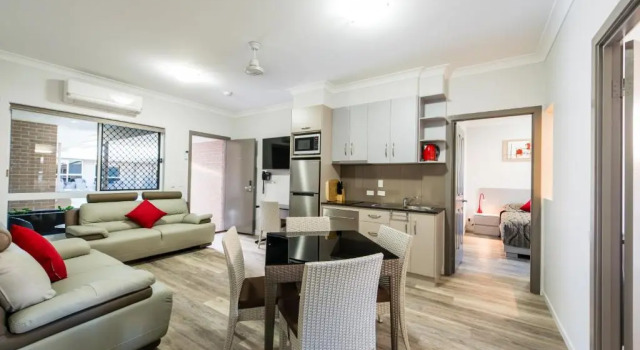 Семейные апартаменты с 2 комнатами Athena Motel Apartments