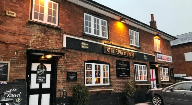 The Wheatsheaf, Забронировать Гостевой дом Отели Суррей с парковкой, Парковка