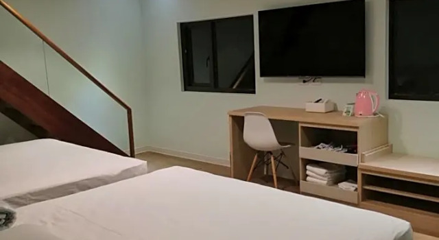Семейный номер Standard 名竹旅社 Minzu Hotel