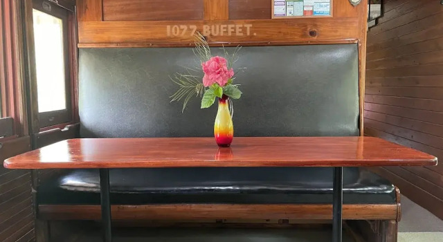 Mt Nebo Railway Carriage and Chalet, Book Chalet Mount Nebo Queensland