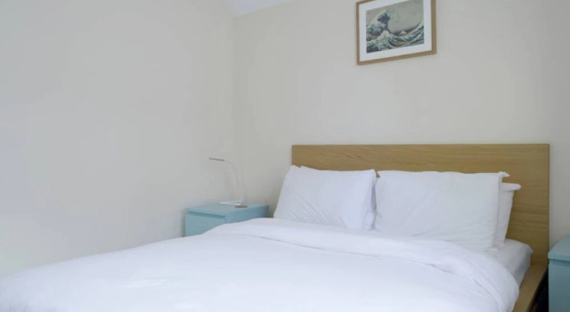 2 Bedroom Canalside Apartment