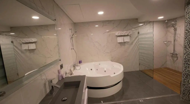 Люкс с видом на сад Hotel Xperience