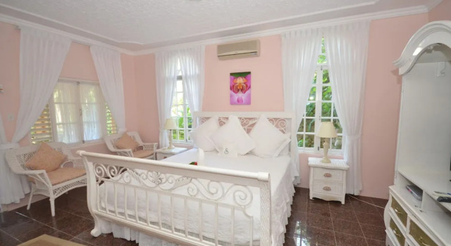 Summerhill Villa, Забронировать Вилла Отели Монтего-Бэй с парковкой, Парковка