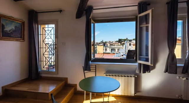 Tittoni Palace Gardens, Prenota Hotel Trevi Roma