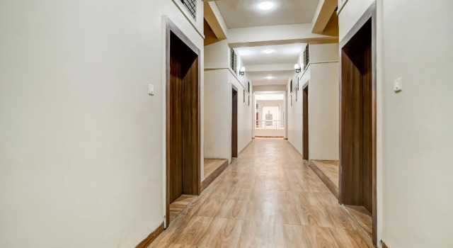 OYO 42100 Shivanjali Palace, Забронировать Отель Отели штата Махараштры 3 звезды, 3*