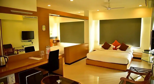 Двухместный люкс Hi 5 Hotel & Experience